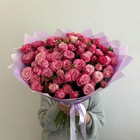 Монобукет из кустовых роз Леди Бомбастик