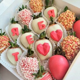 Клубника в шоколадеLOVE