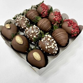 Набор клубники в шоколаде (12 штук)