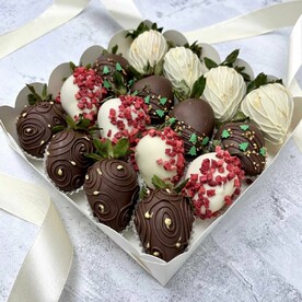 Набор клубники в шоколаде (16 штук)