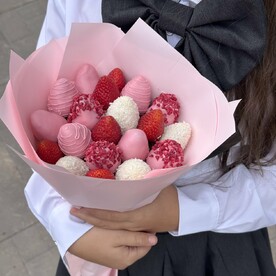 Букет клубника в шоколаде 19 шт