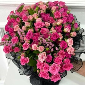 Кустовые розочки с маттиолой