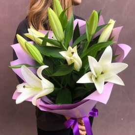 Лилии в лиловом