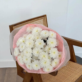 Монобукет 7 белых хризантем