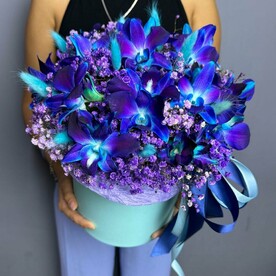 Ты мой космос М в шляпной коробке