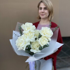 Букет из белых французских роз