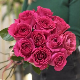 Букет из ярко розовых роз, 11 шт
