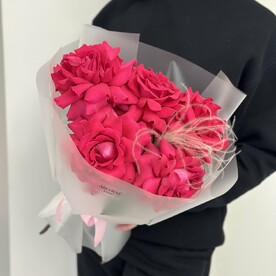 Букет из ажурных роз