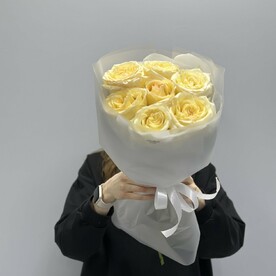 Букет из пионовидных роз