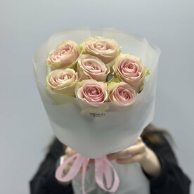 Букет из нежных роз