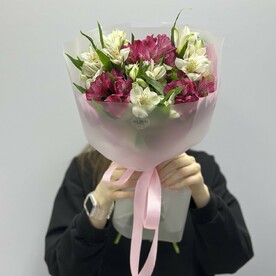 Микс из 7 альстромерий