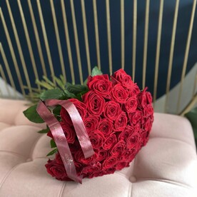 51 красная роза