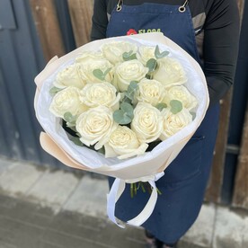 15 пионовидных роз Плайя Бланка