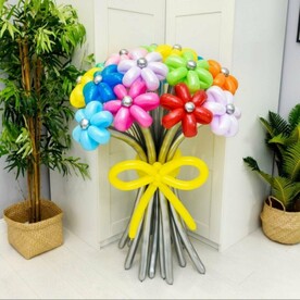 Букет цветов из 15 воздушных ромашек