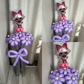 Сиреневый букет Ромашек с мини фигурой ЛОЛ