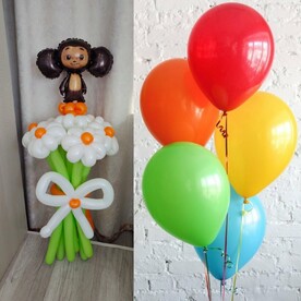 Букет цветов из воздушных Ромашек с мини фигурой Чебурашка + гелиевые шары
