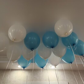 Гелиевые шары под потолок. Голубые и белые