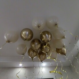 Гелиевые шары под потолок 15 шт. Золото и Белый песок