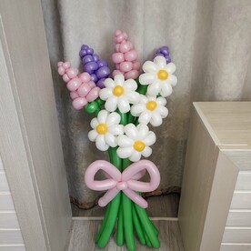 Весенний букет цветов из шаров