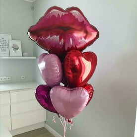 Фонтан из шаров "Горячий поцелуй". Шары шарики
