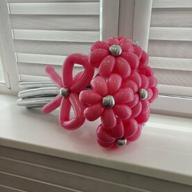 Розовый букет цветов из шаров