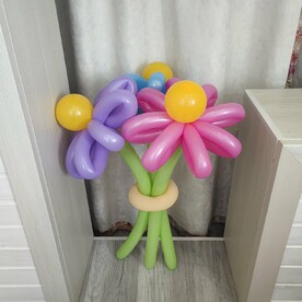 Букет цветов из шаров. Большие Ромашки с жёлтой серединой