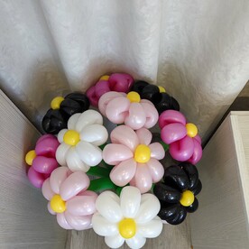 Букет цветов из шаров. Ромашки 11 шт
