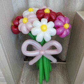 Букет цветов из шаров. Ромашки 11 шт