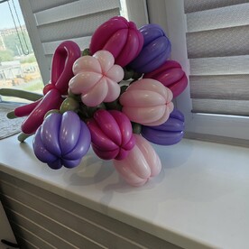 Букет цветов из шаров. Тюльпаны 9 шт