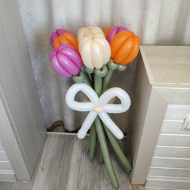 Букет цветов из шаров. Тюльпаны 9 шт