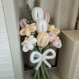 Букет цветов из шаров. Ромашки и Тюльпаны