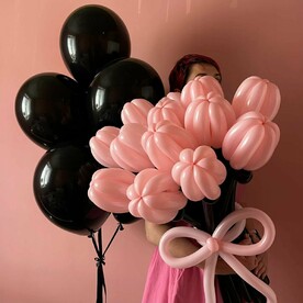 Букет цветов из шаров + фонтан из гелиевых шаров