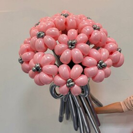 Букет цветов из шаров. Розовые ромашки 17 шт