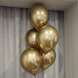 Связка из 5 золотистых шаров