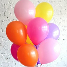 Облако из 10 разноцветных шаров