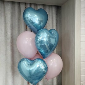 Фонтан из шаров. Розовые и голубые