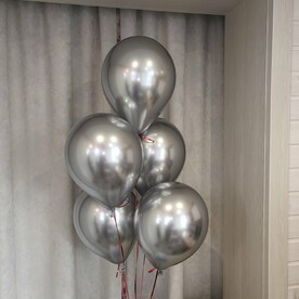 Связка из 5 серебристых шаров