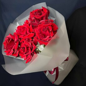 Французские красные розы 5шт