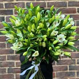 Букет из 19 лилий