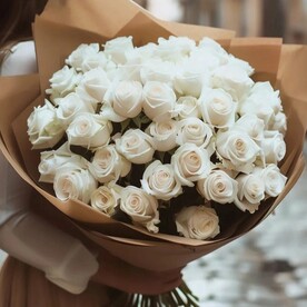 Букет из 39 белых роз
