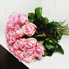 Букет из 15 роз "Лёгкий флирт"