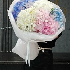 Букет из гортензий