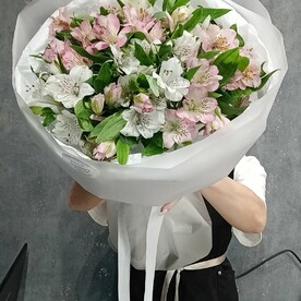 Букет из Альстромерий