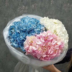 Букет из гортензий