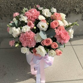 Нежная коробка с эустомой