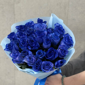 25 синих роз