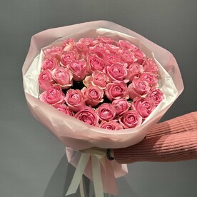 Букет из 35 розовых роз🩷