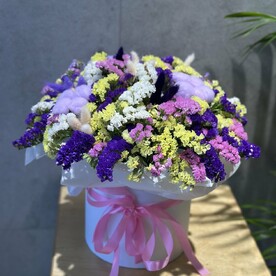 Коробка со статицей и хлопком