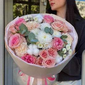 Шикарный букет с розами🩷