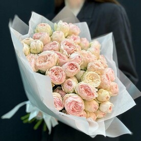 Букет из 15 кустовых пион роз (мб 085)